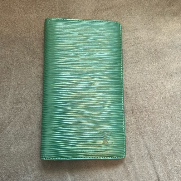 LV Green Epi Wallet - Picture 1 of 10